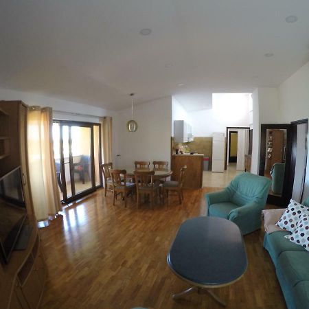 Apartman Koralj Pula Exterior foto