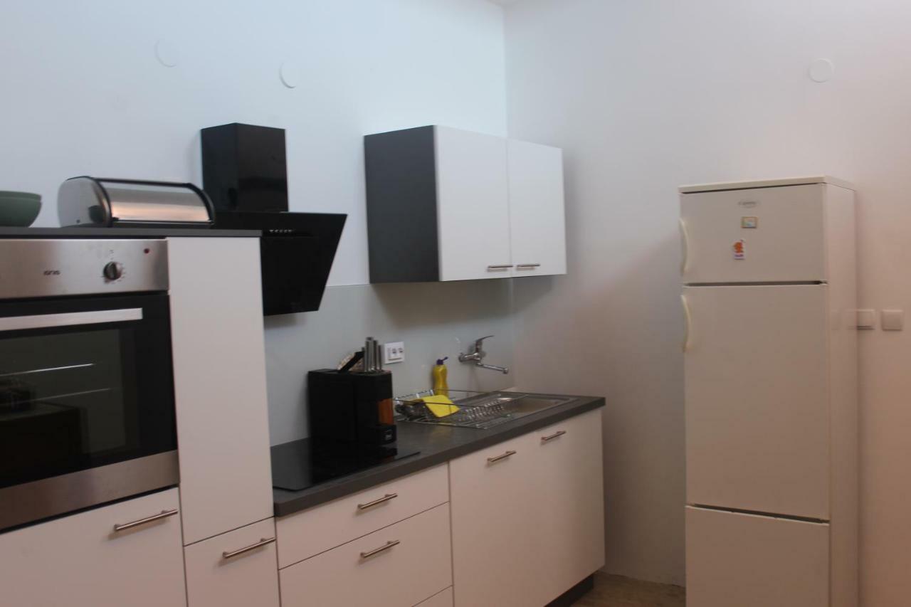 Apartman Koralj Pula Exterior foto